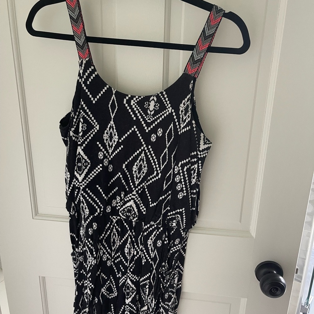 Xhilaration Black and White Geometric Midi Dress